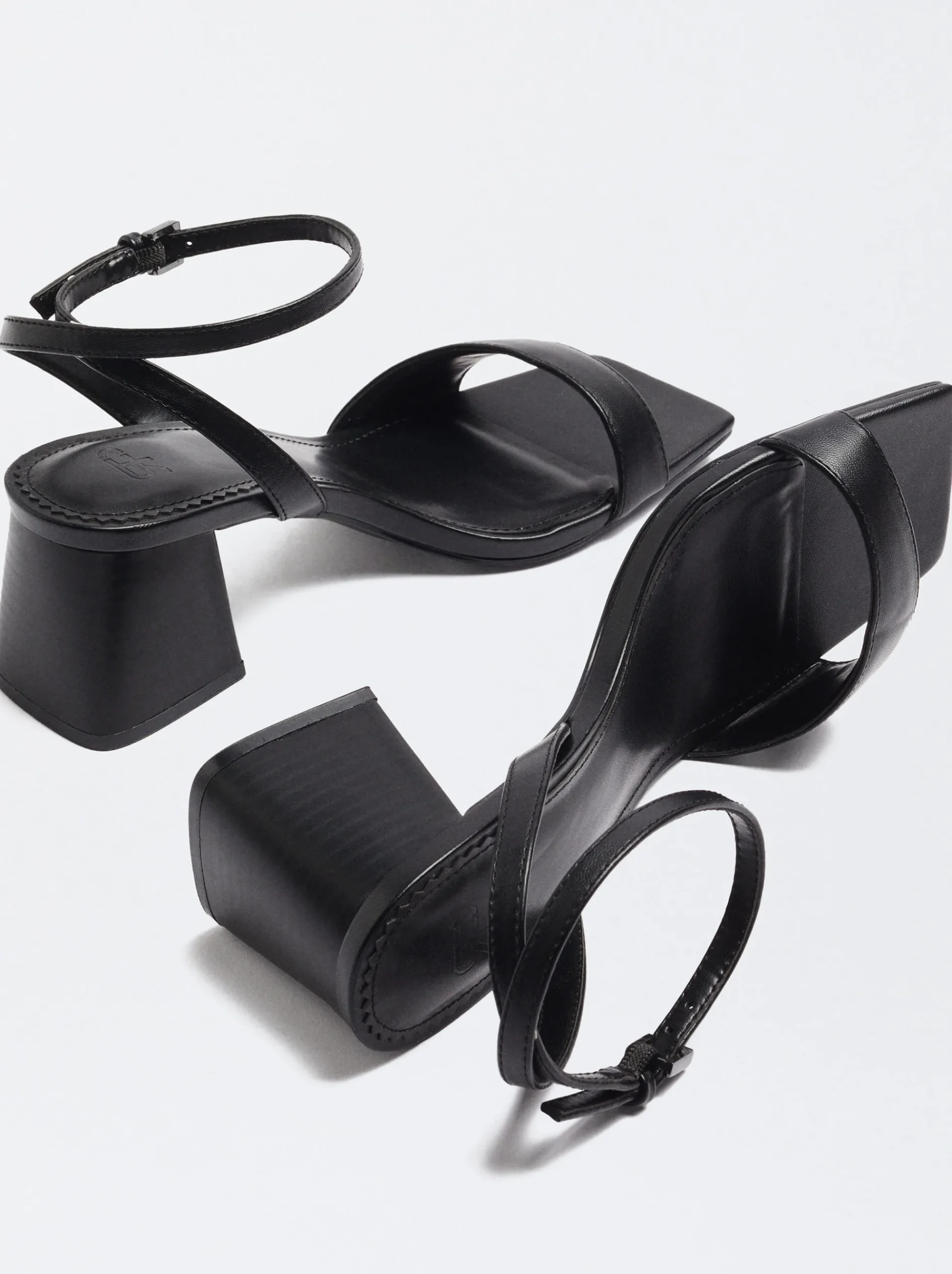 PARFOIS Raffinierter Modeschmuck|Lange Halsketten>Absatzsandalen Mit Knöchelriemchen Schwarz