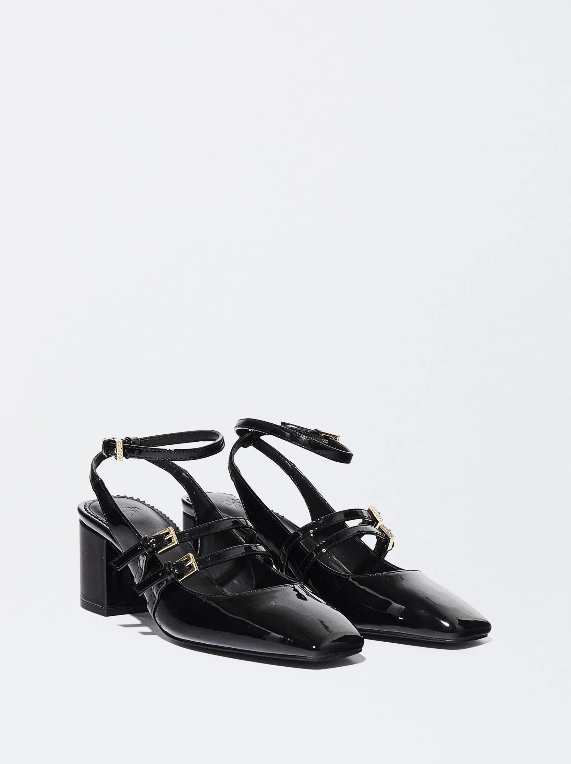 PARFOIS Raffinierter Modeschmuck|Kurze Ohrringe>Absatzschuhe Mit Offener Ferse In Lackoptik Schwarz