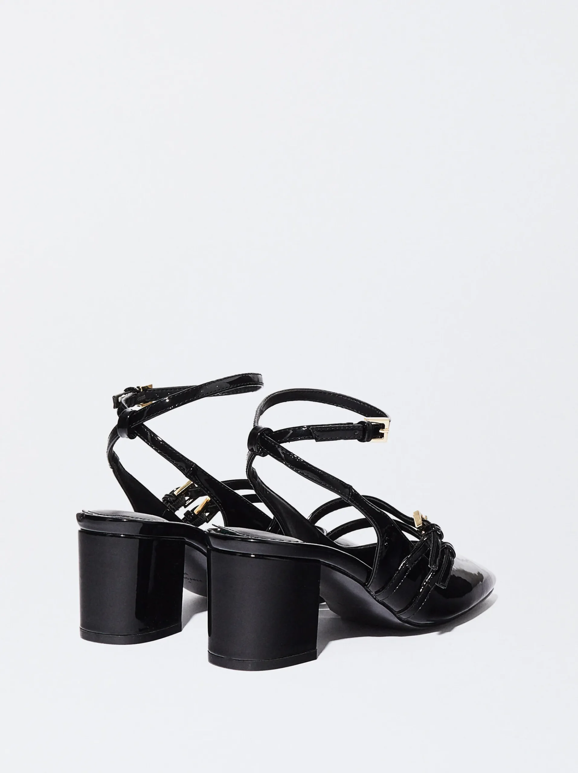 PARFOIS Raffinierter Modeschmuck|Kurze Ohrringe>Absatzschuhe Mit Offener Ferse In Lackoptik Schwarz