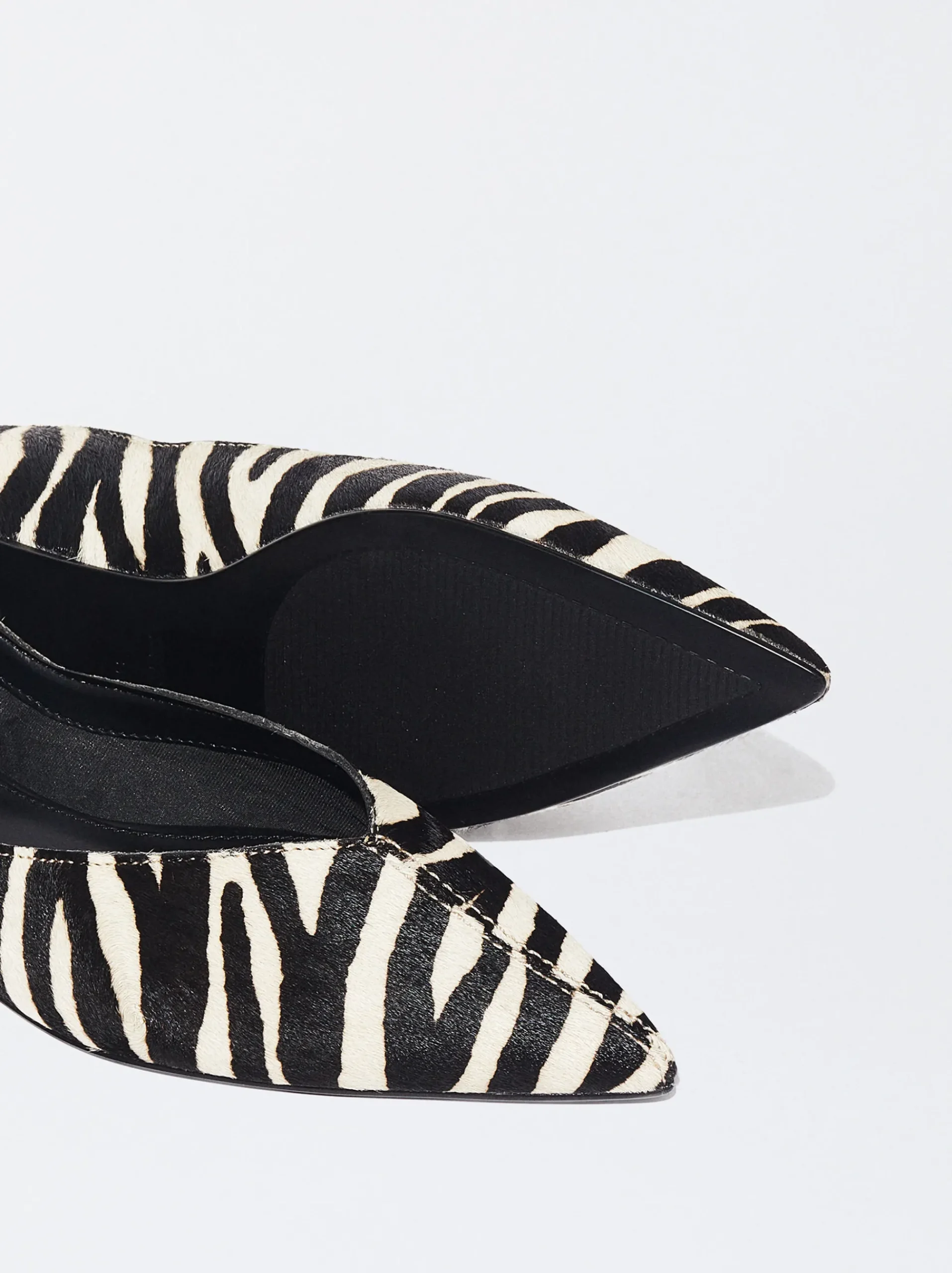 PARFOIS Raffinierter Modeschmuck|Lange Ohrringe>Ballerina Aus Leder Mit Animal-Print Schwarz