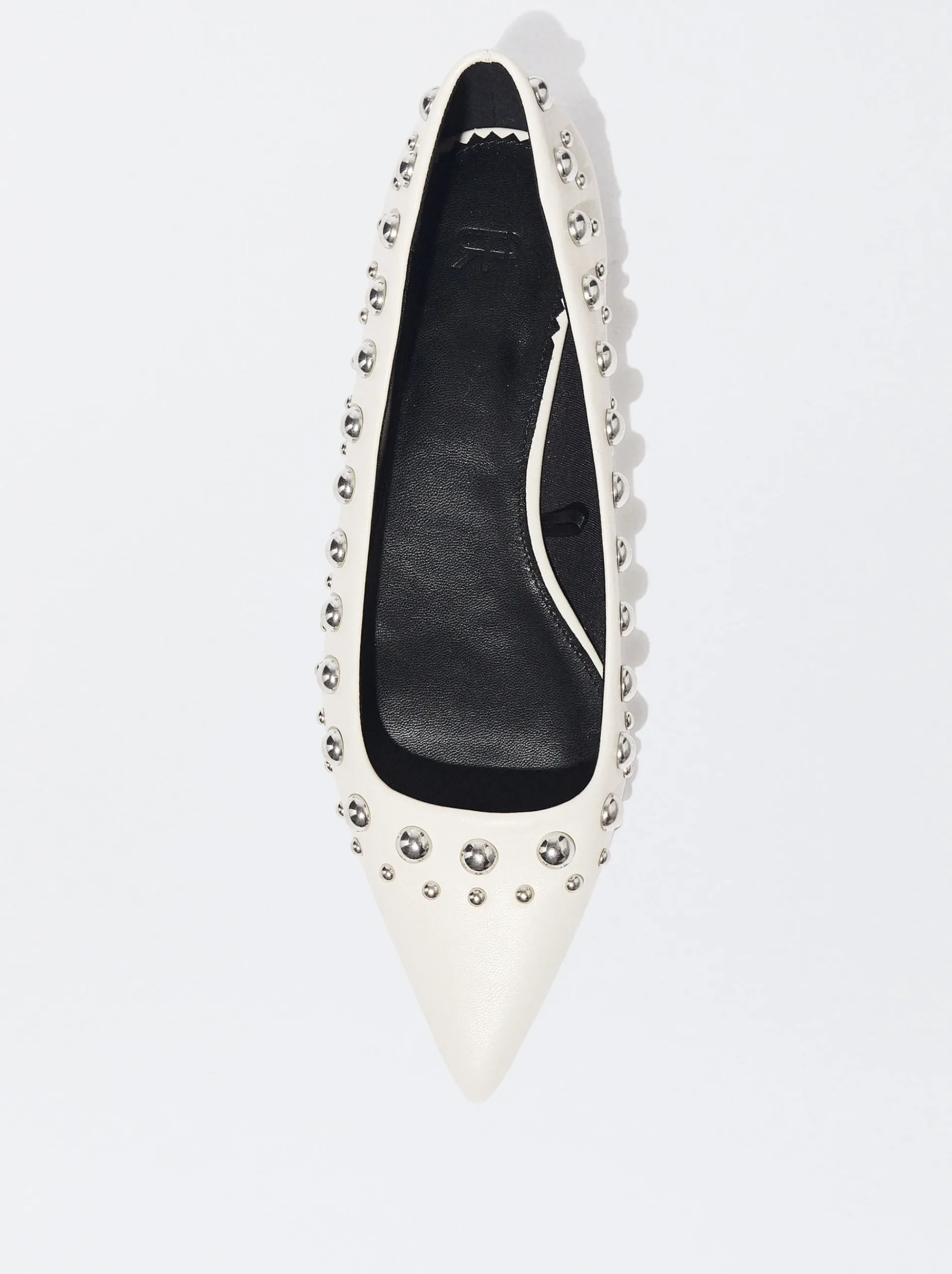 PARFOIS Raffinierter Modeschmuck|Kurze Ohrringe>Ballerina Mit Metallnieten Weib