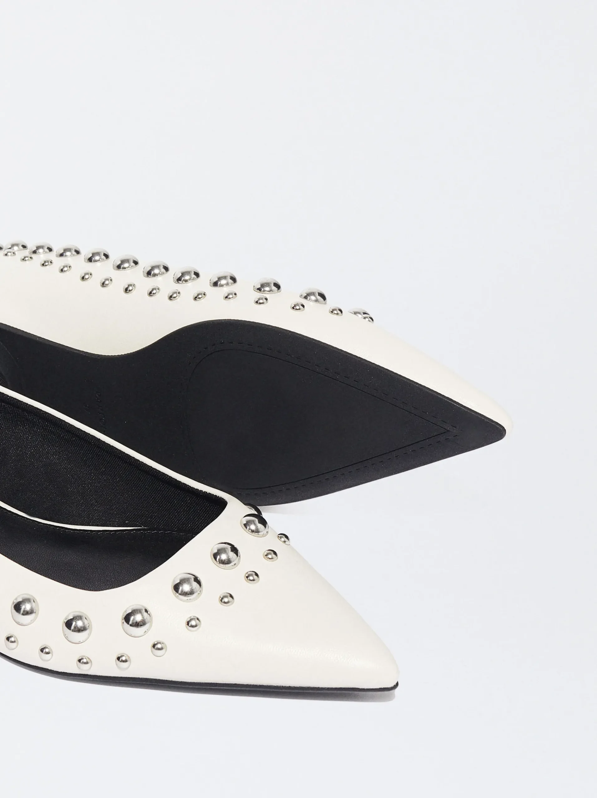 PARFOIS Raffinierter Modeschmuck|Kurze Ohrringe>Ballerina Mit Metallnieten Weib