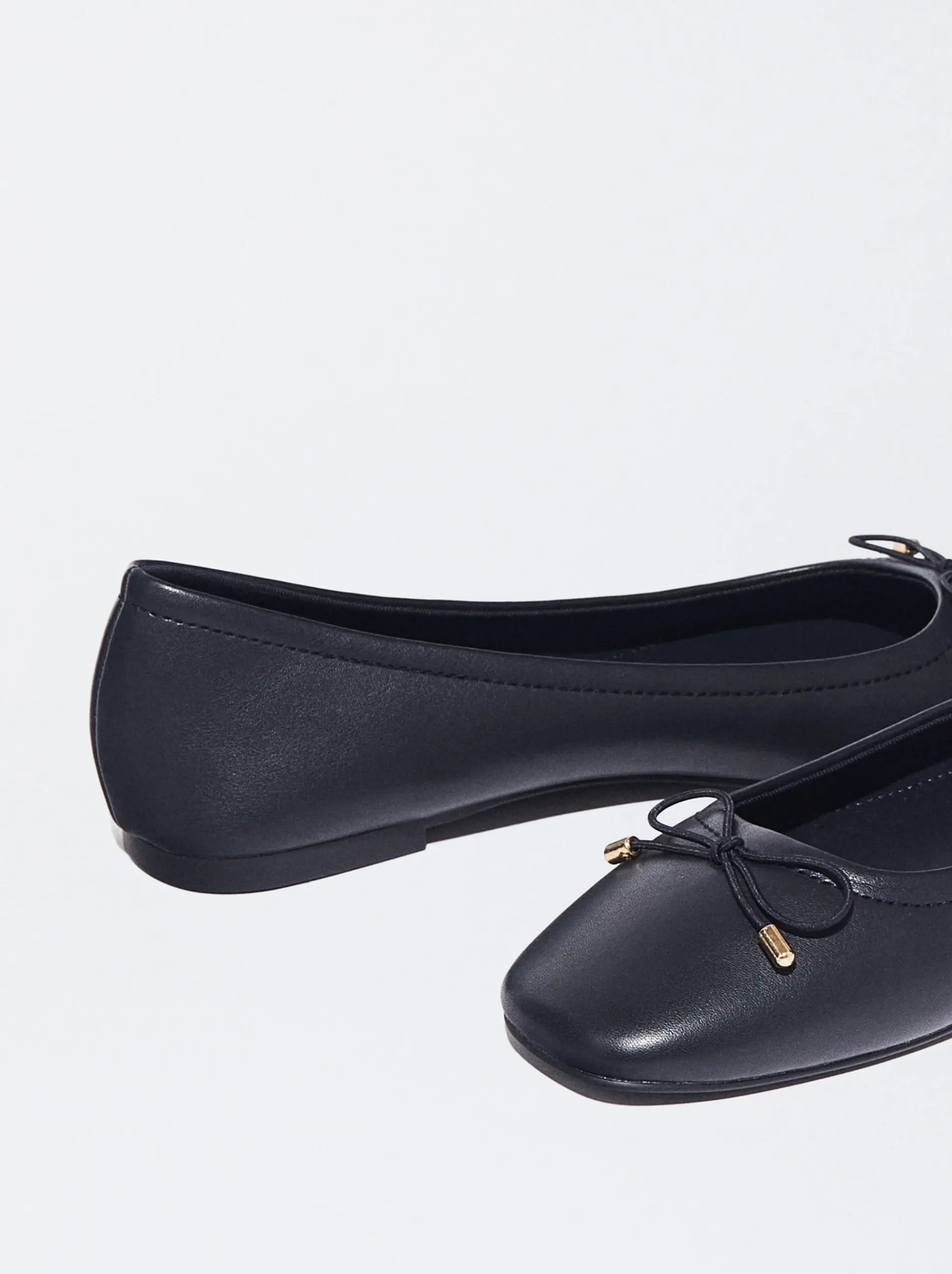 PARFOIS Raffinierter Modeschmuck|Kurze Ohrringe>Ballerinas Mit Spitze Und Schleife Marineblau