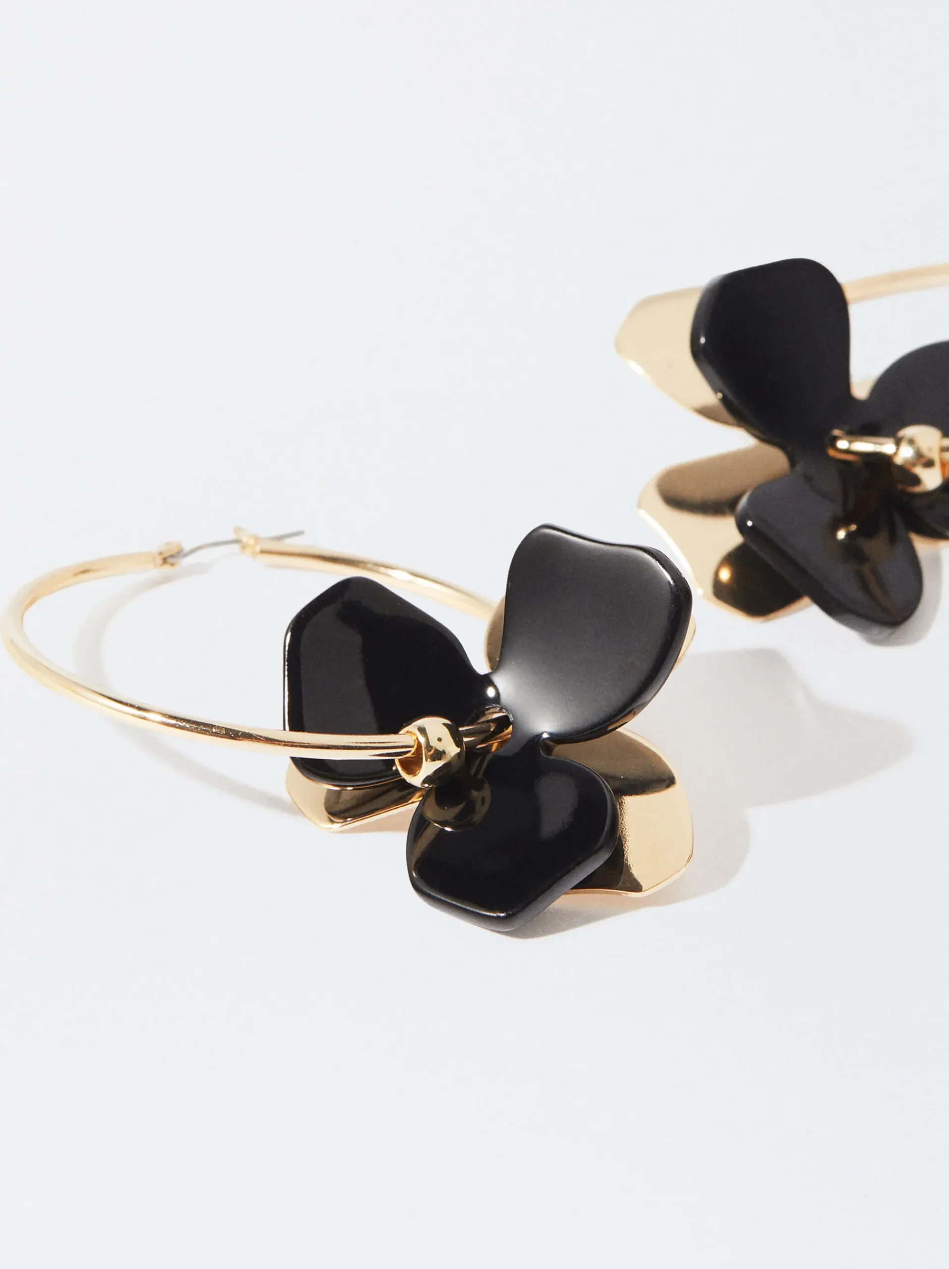 PARFOIS Lange Ohrringe|Trend Collection>Creolen Mit Blume Schwarz