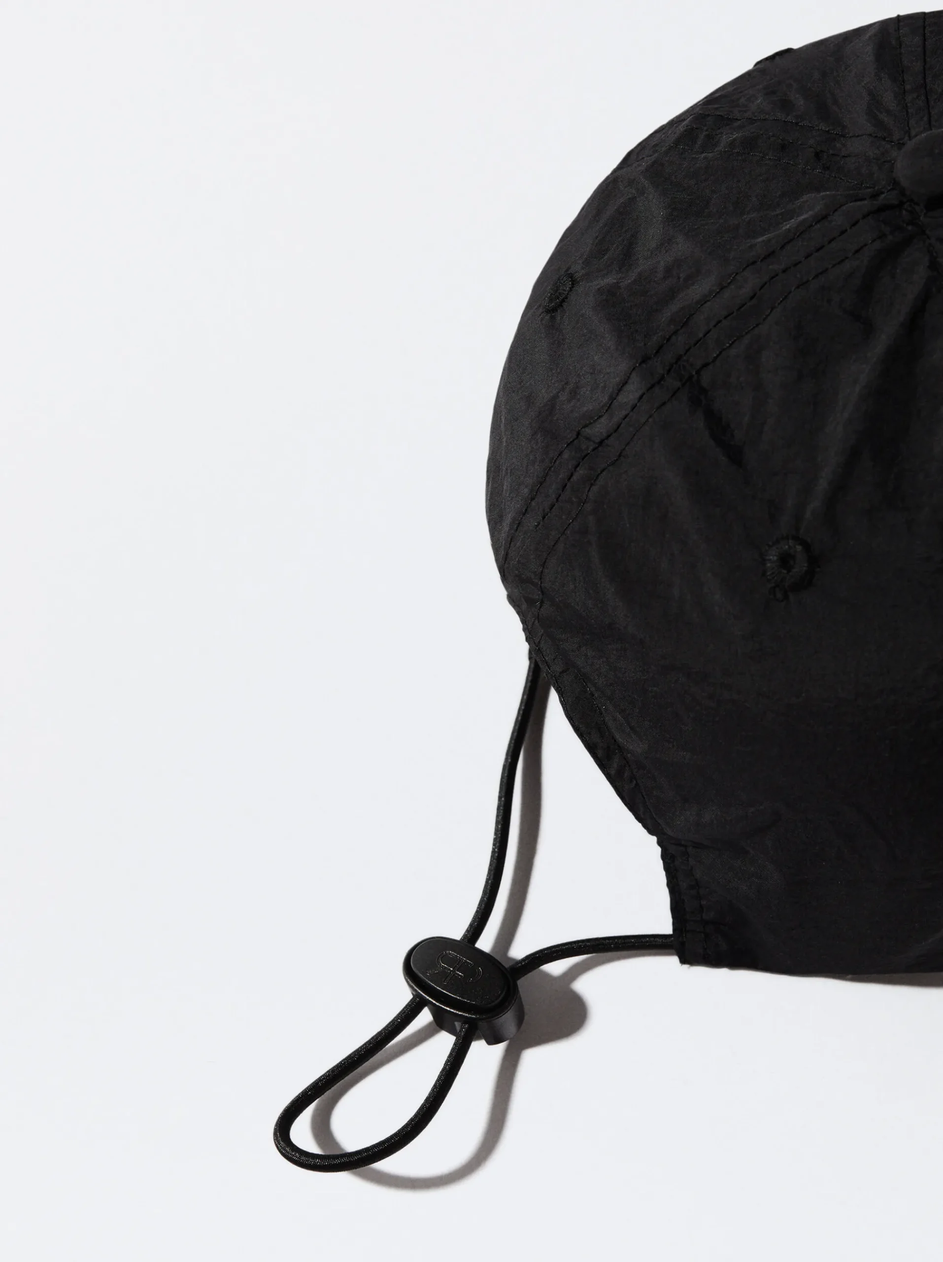 PARFOIS Strohhüte|Bucket>Hut Aus Recyceltem Nylon Mit Kordelzug Schwarz
