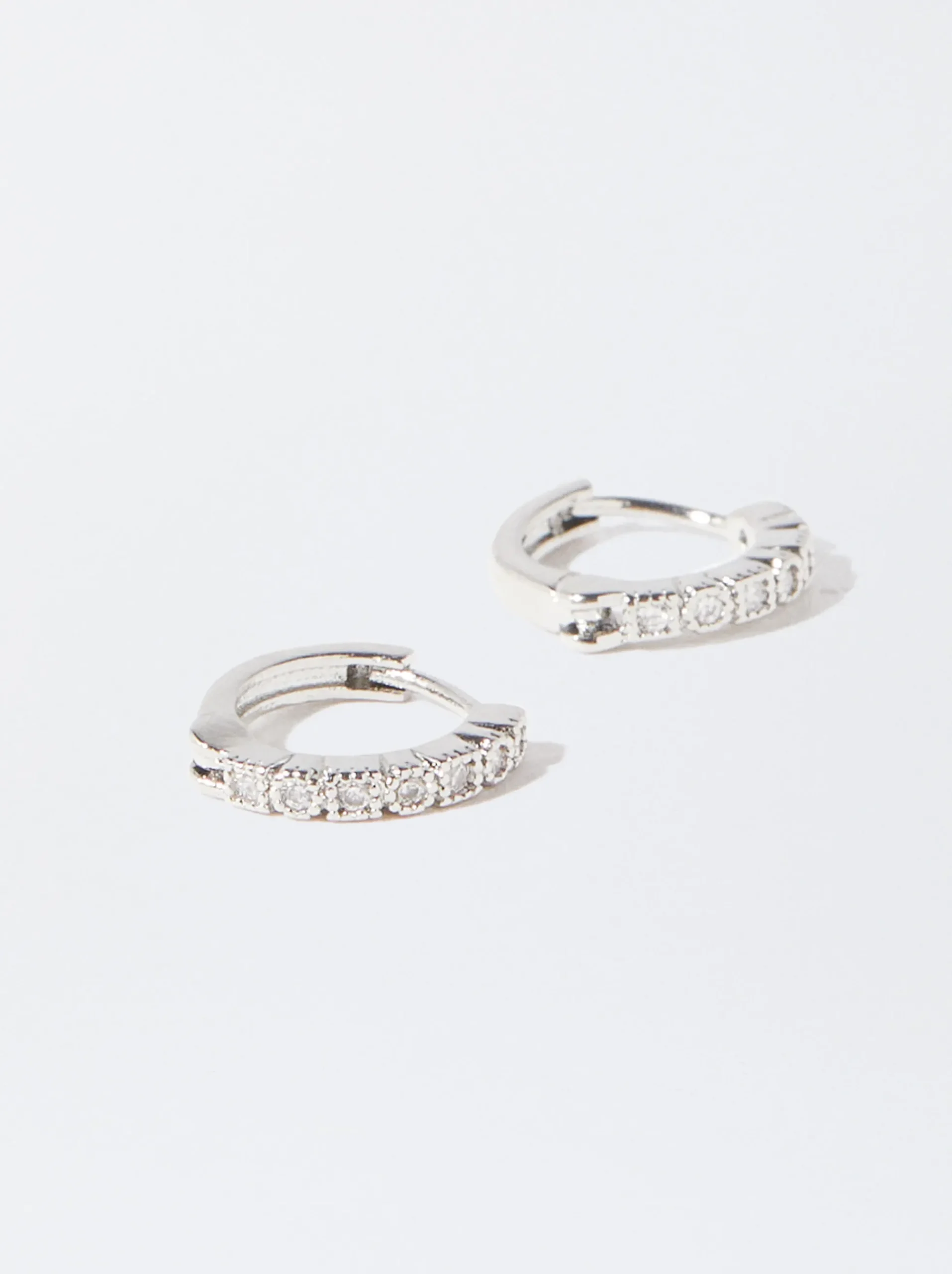 PARFOIS Raffinierter Modeschmuck|Kurze Ohrringe>Kreolen Mit Zirkonia Silber