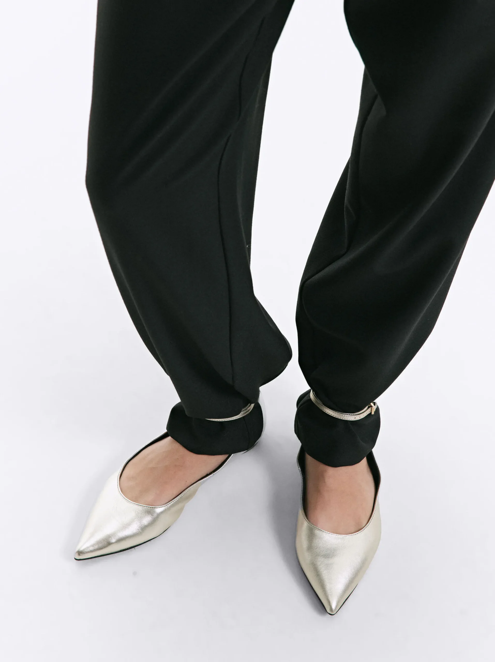 PARFOIS Raffinierter Modeschmuck|Lange Ohrringe>Lederballerinas In Metallic-Optik Golden