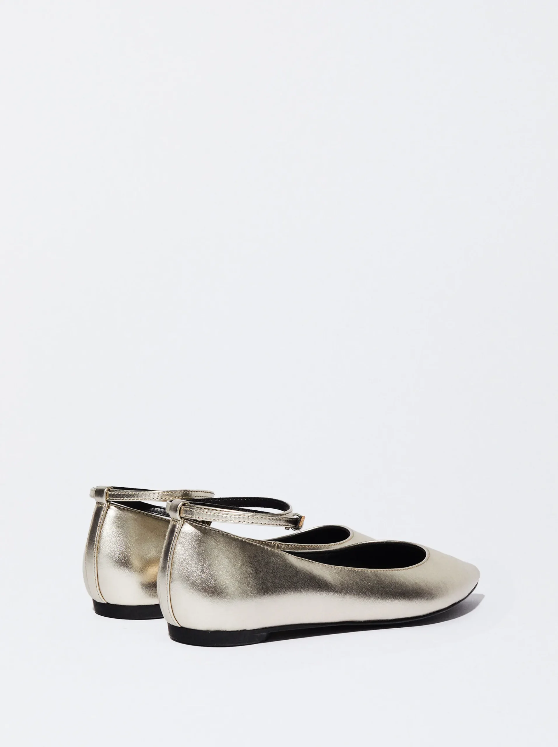 PARFOIS Raffinierter Modeschmuck|Lange Ohrringe>Lederballerinas In Metallic-Optik Golden