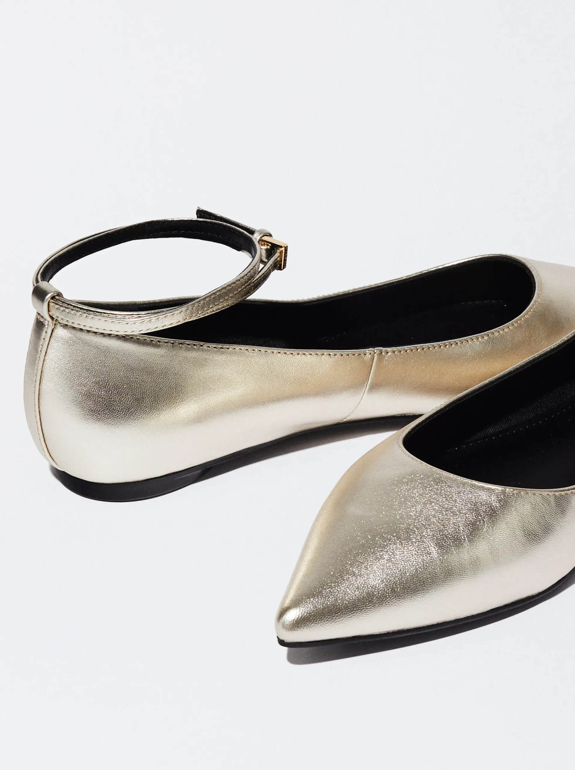 PARFOIS Raffinierter Modeschmuck|Lange Ohrringe>Lederballerinas In Metallic-Optik Golden