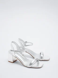 PARFOIS Raffinierter Modeschmuck|Lange Ohrringe>Metallic-Plateau-Sandale Silber