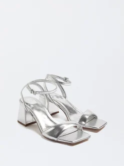 PARFOIS Raffinierter Modeschmuck|Lange Ohrringe>Online Exclusive - Absatzsandalen Mit Kn&ouml;chelriemchen Silber