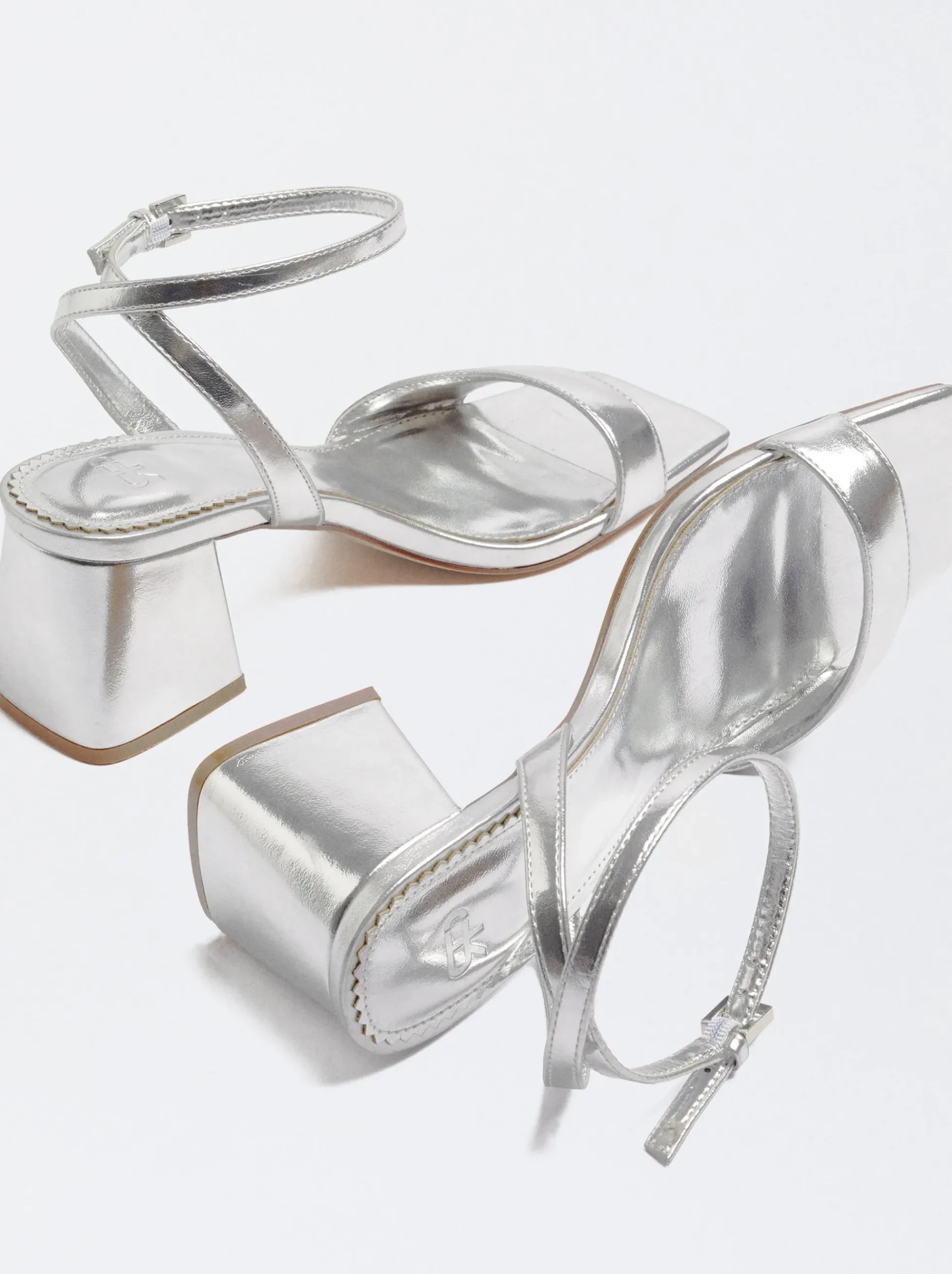 PARFOIS Raffinierter Modeschmuck|Lange Ohrringe>Online Exclusive - Absatzsandalen Mit Knöchelriemchen Silber