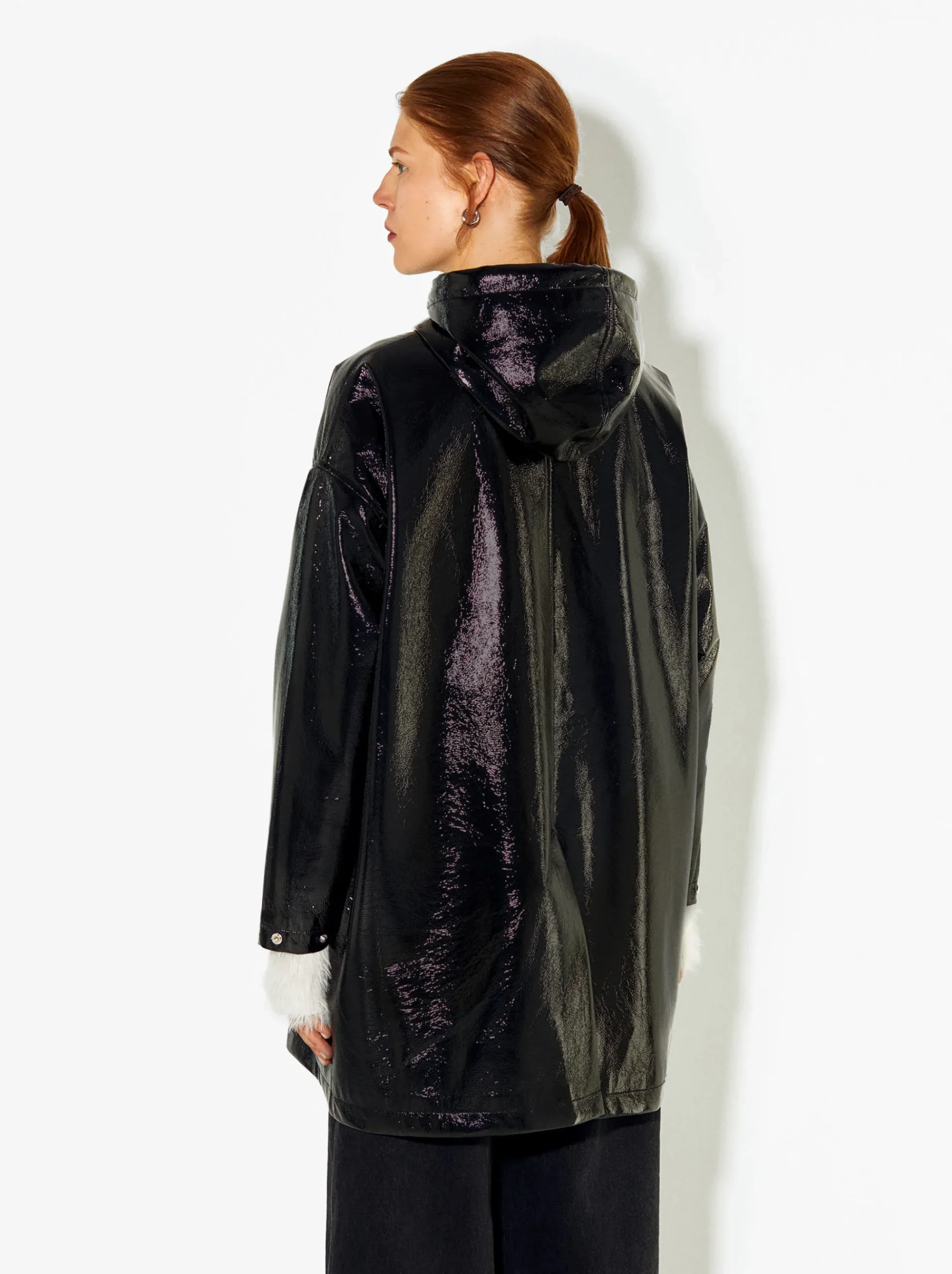 PARFOIS Raffinierter Modeschmuck|Kurze Ohrringe>Online Exclusive - Parka In Lackoptik Mit Kapuze Schwarz