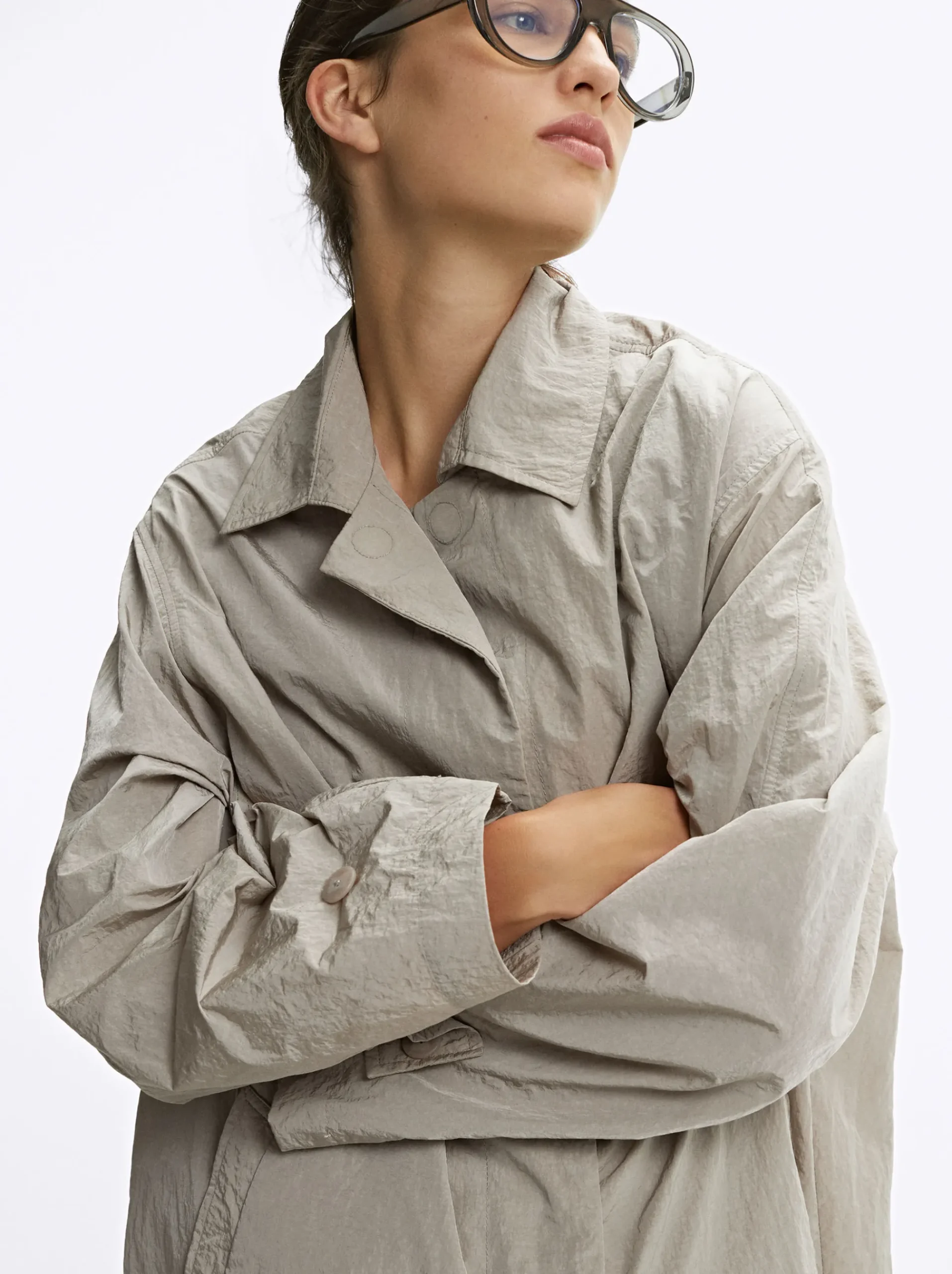 PARFOIS Raffinierter Modeschmuck|Kurze Ohrringe>Parka Mit Glanzeffekt Grau