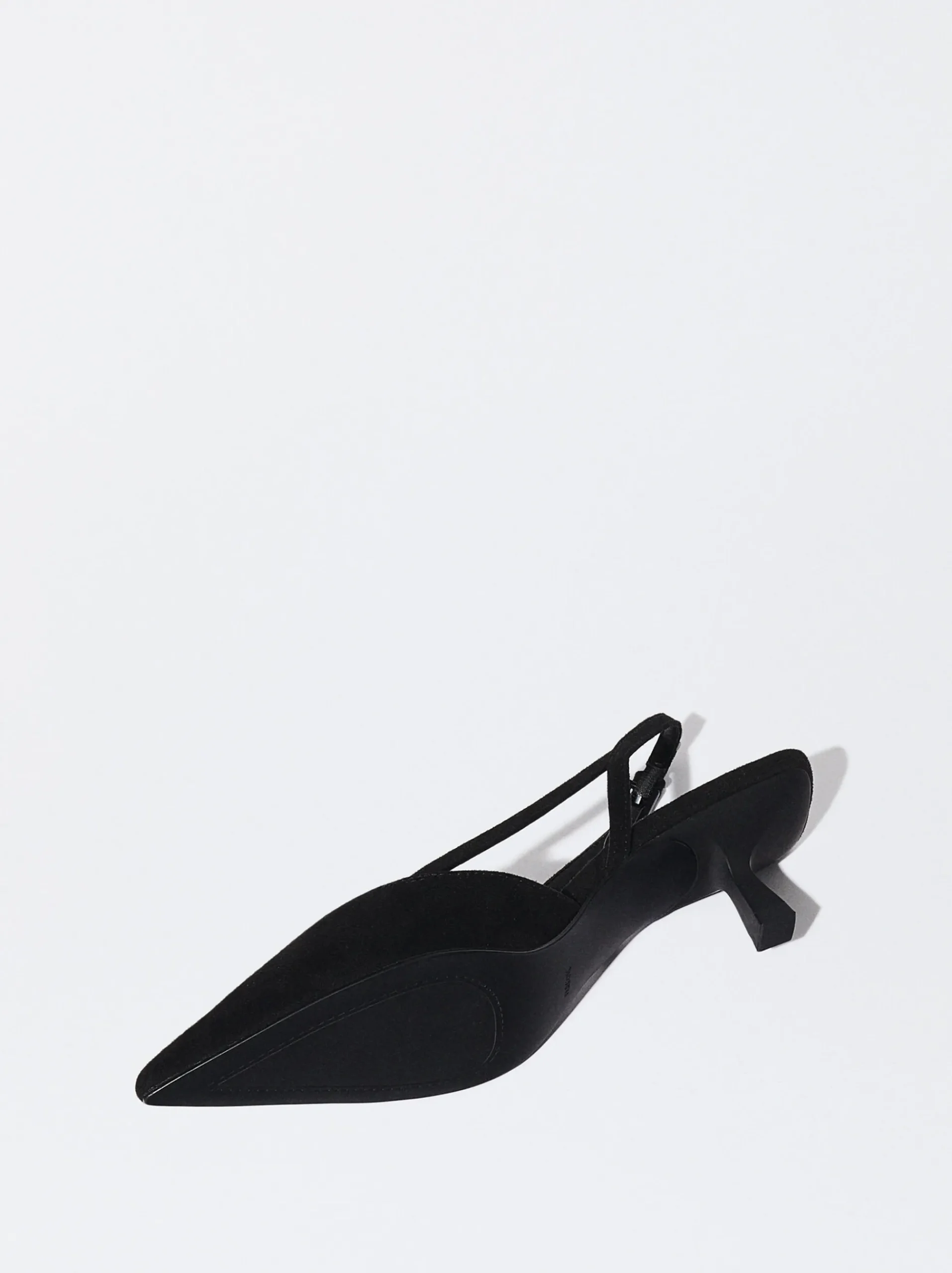 PARFOIS Raffinierter Modeschmuck|Kurze Ohrringe>Schuh Mit Slingback-Absatz Schwarz