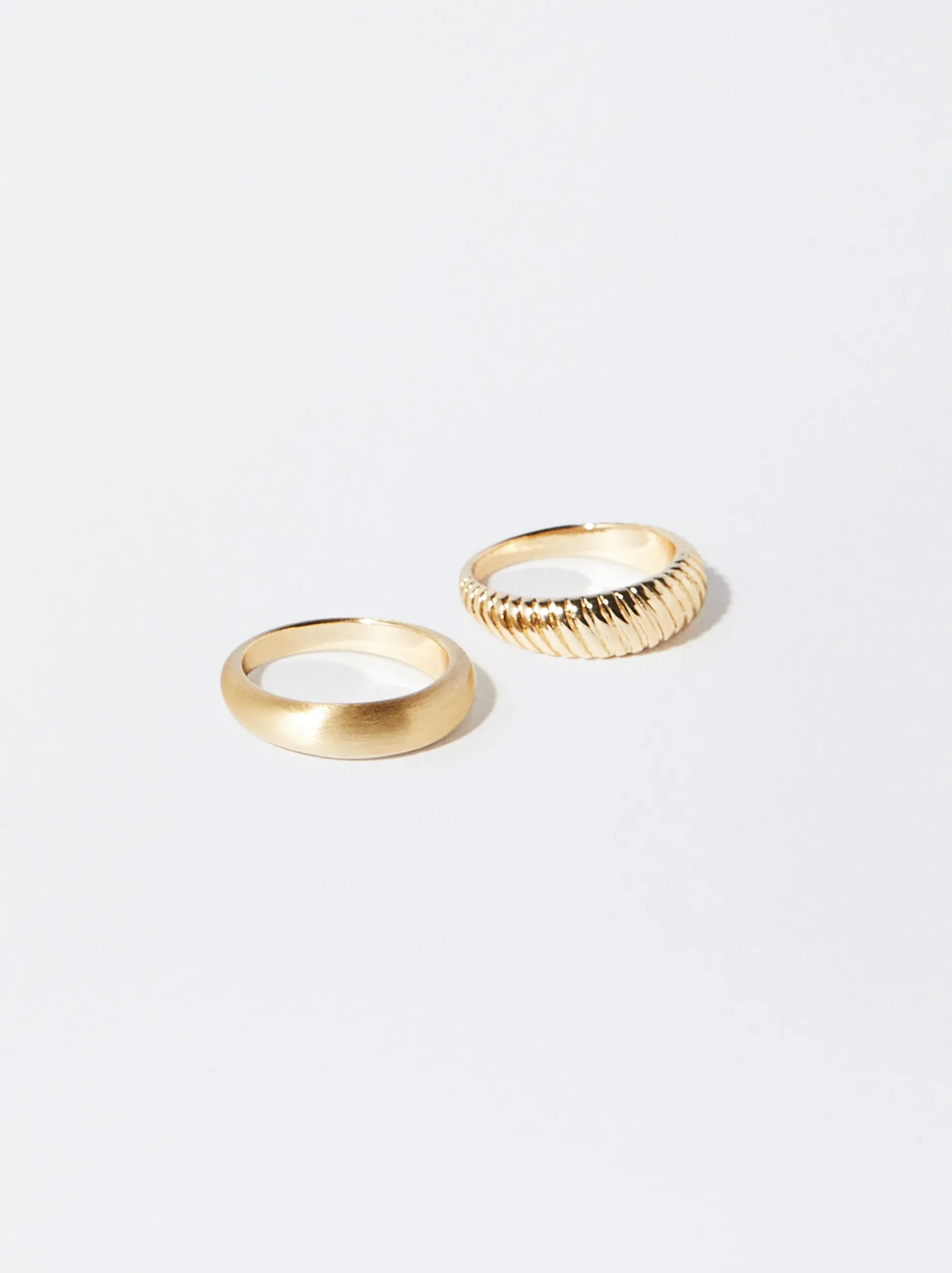 PARFOIS Kurze Ohrringe|Hoop-Ohrringe>Set e Ringe Golden