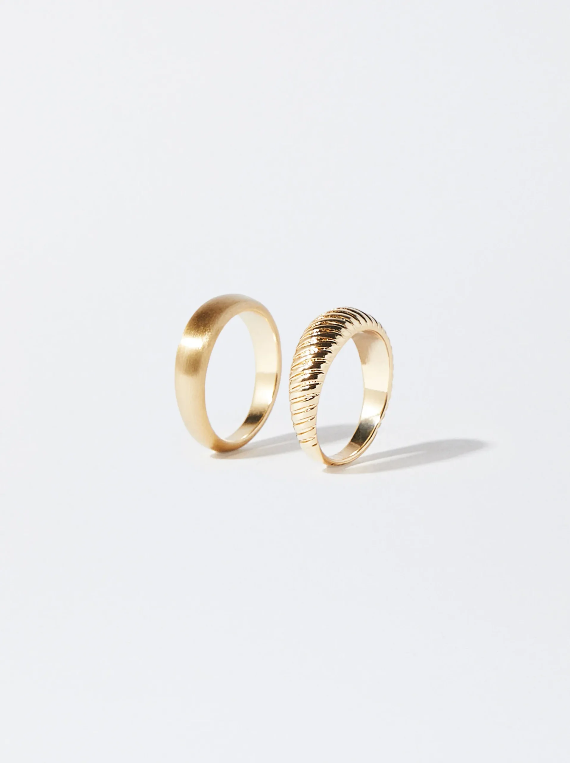 PARFOIS Kurze Ohrringe|Hoop-Ohrringe>Set e Ringe Golden