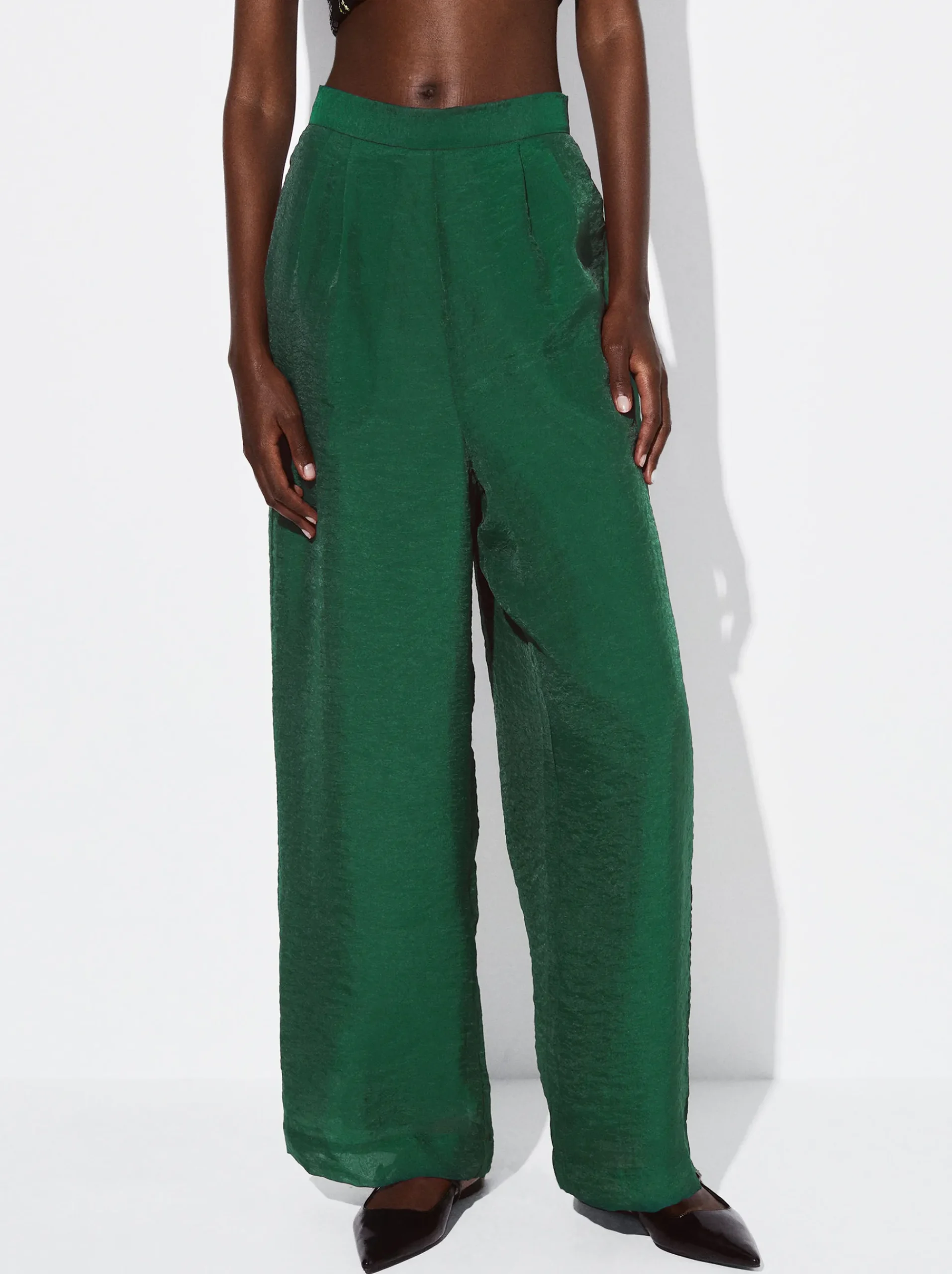 PARFOIS Schultertaschen>Wide Leg-Hose Mit Glänzendem Stoff Grün